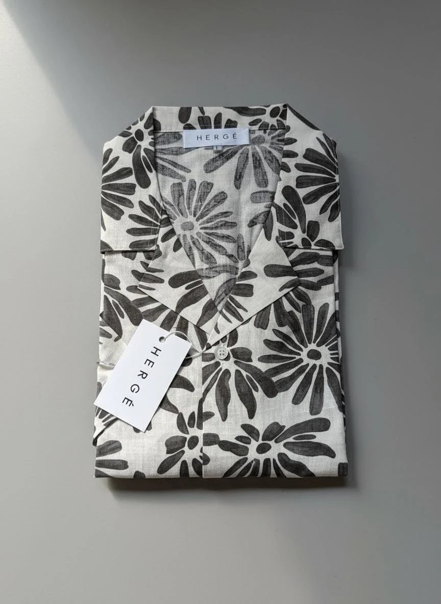 Hawaii large black flowers 1