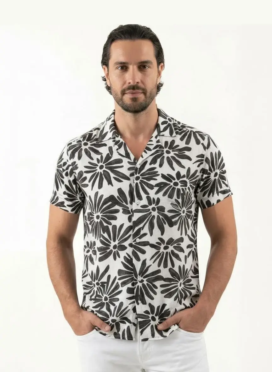 Hawaii large black flowers 1